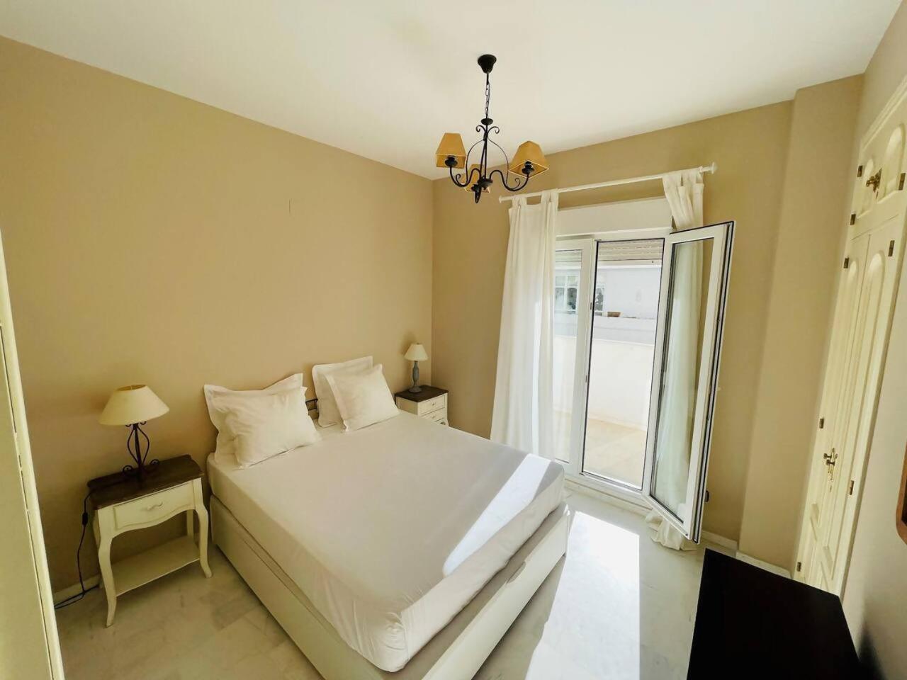 Milla De Oro Apartment